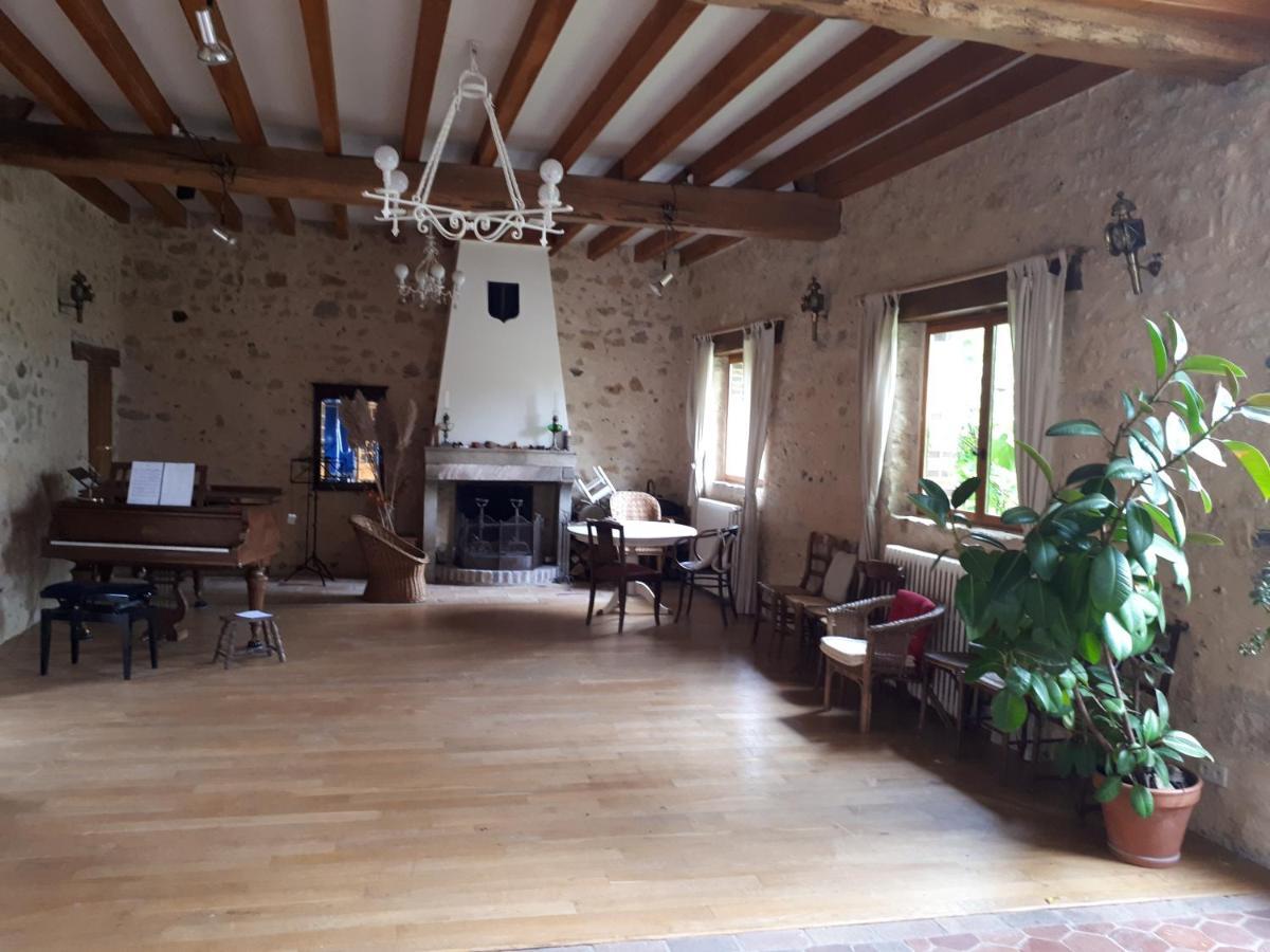 ホテル La Grange Des Blins Jouy  エクステリア 写真