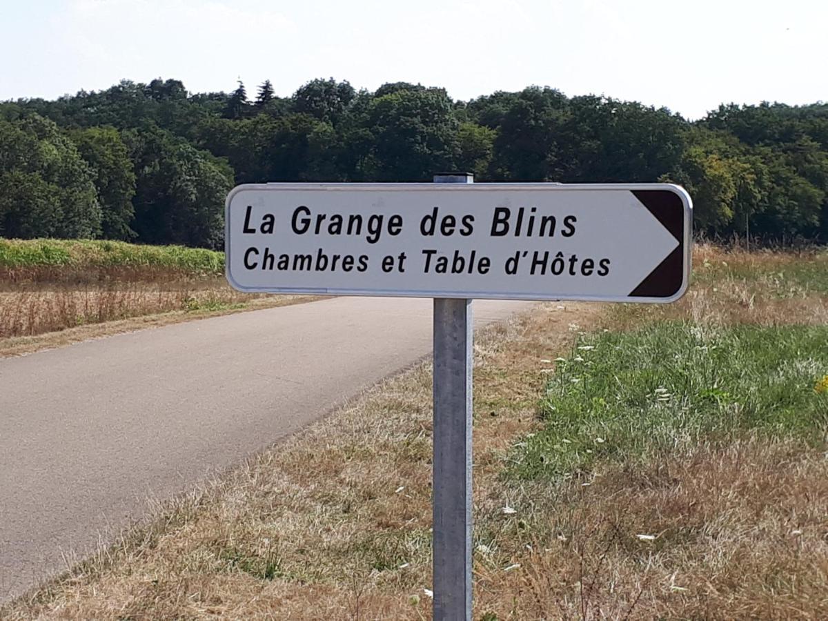 ホテル La Grange Des Blins Jouy  エクステリア 写真
